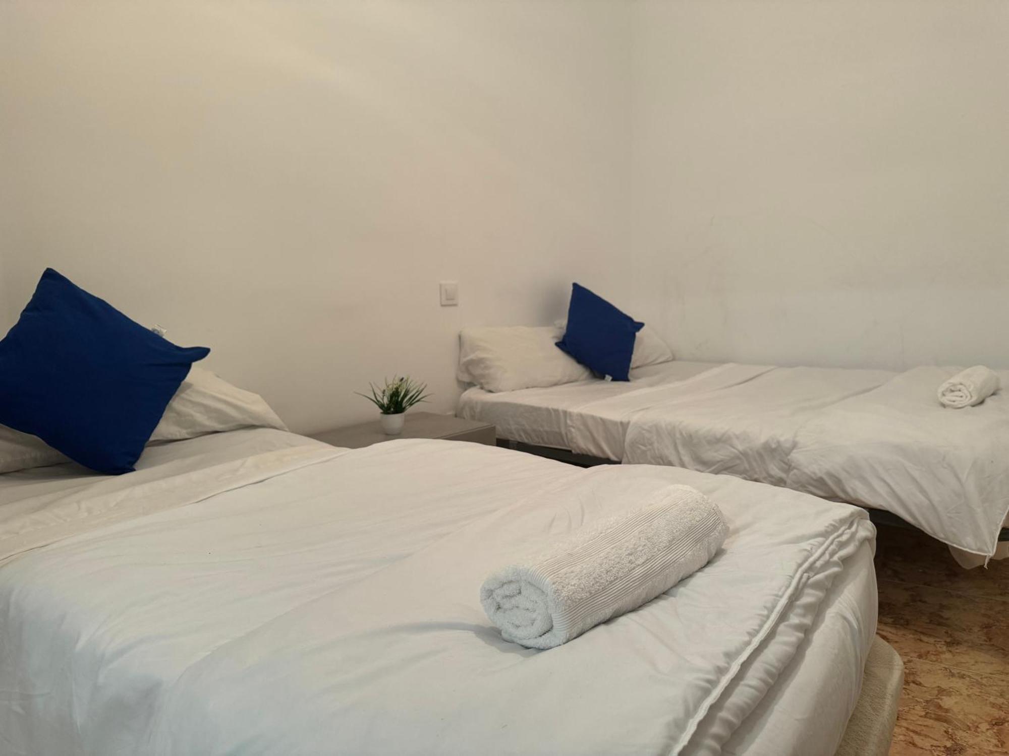 Appartamento Pisos Baraja Gl Madrid Esterno foto